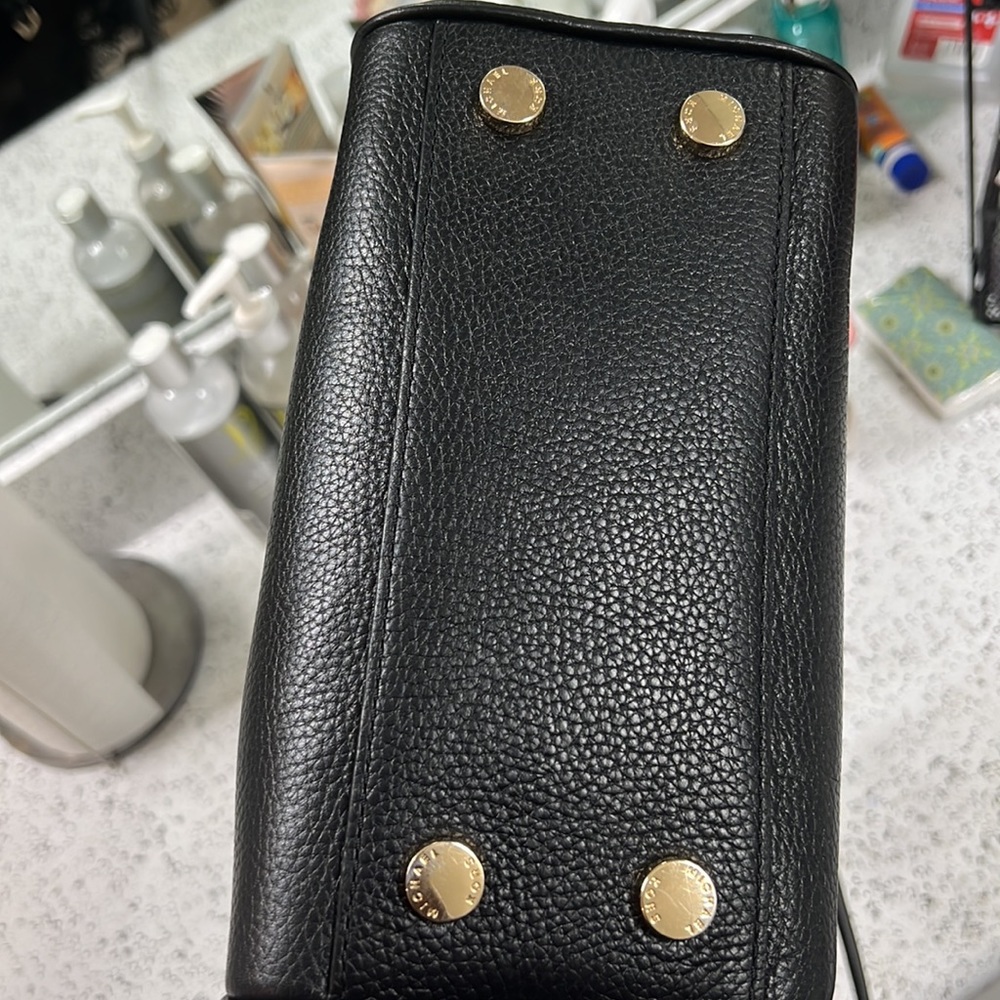 Michael Kors Set - Picture 8 of 14
